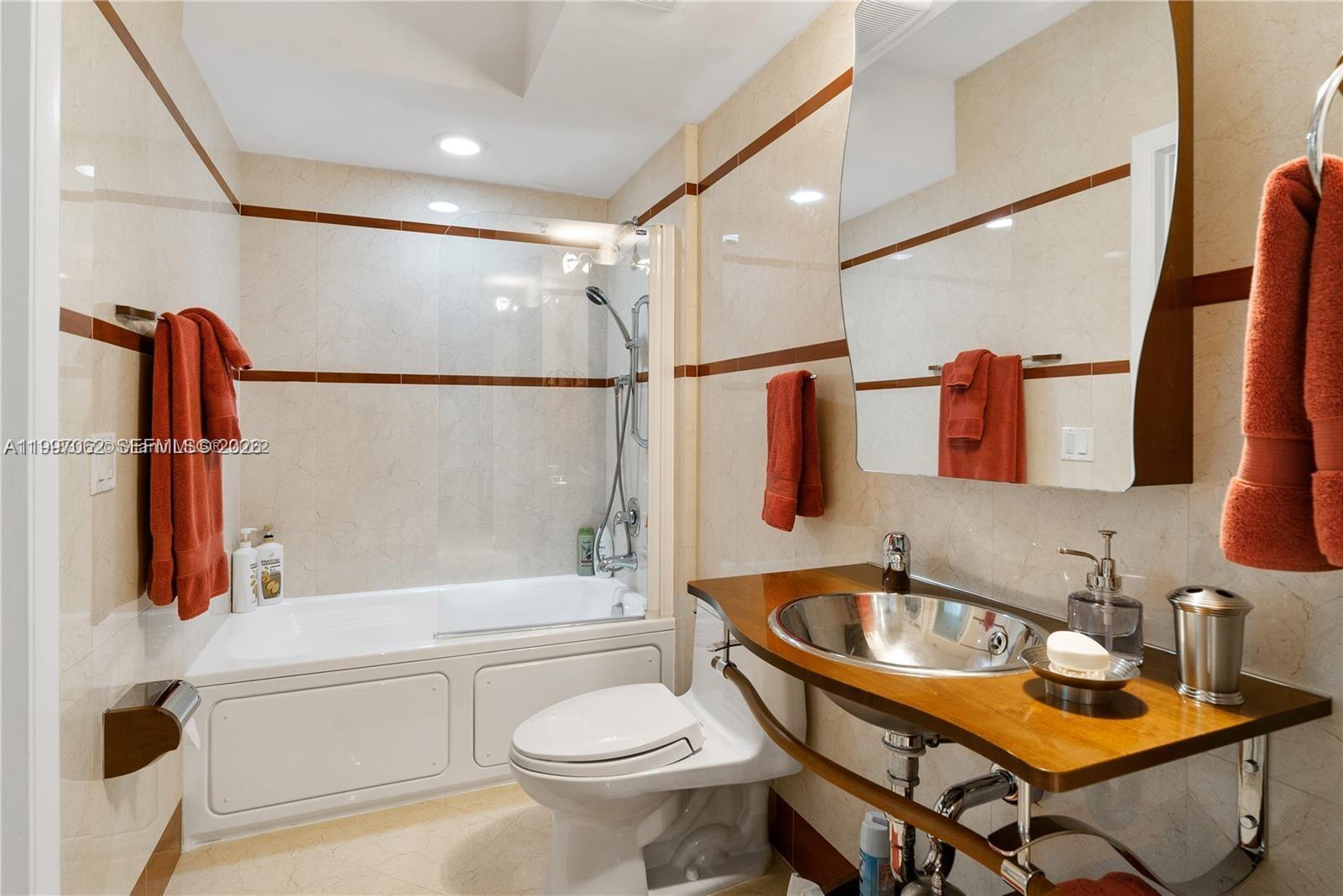 110 Washington Ave #2319, Miami Beach FL 33139
