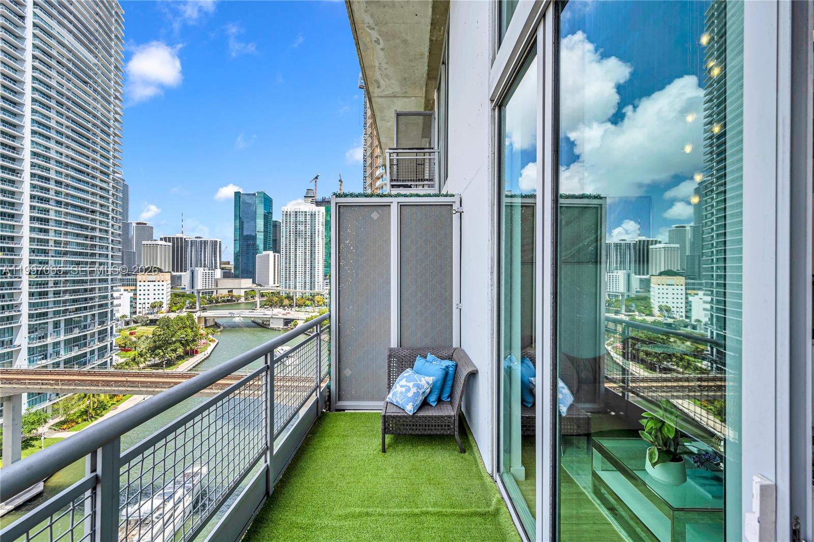 690 SW 1st Ct #1709, Miami FL 33130