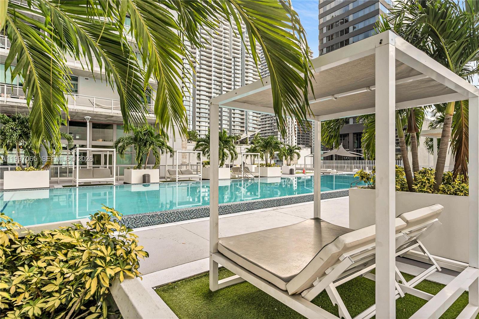 690 SW 1st Ct #1709, Miami FL 33130