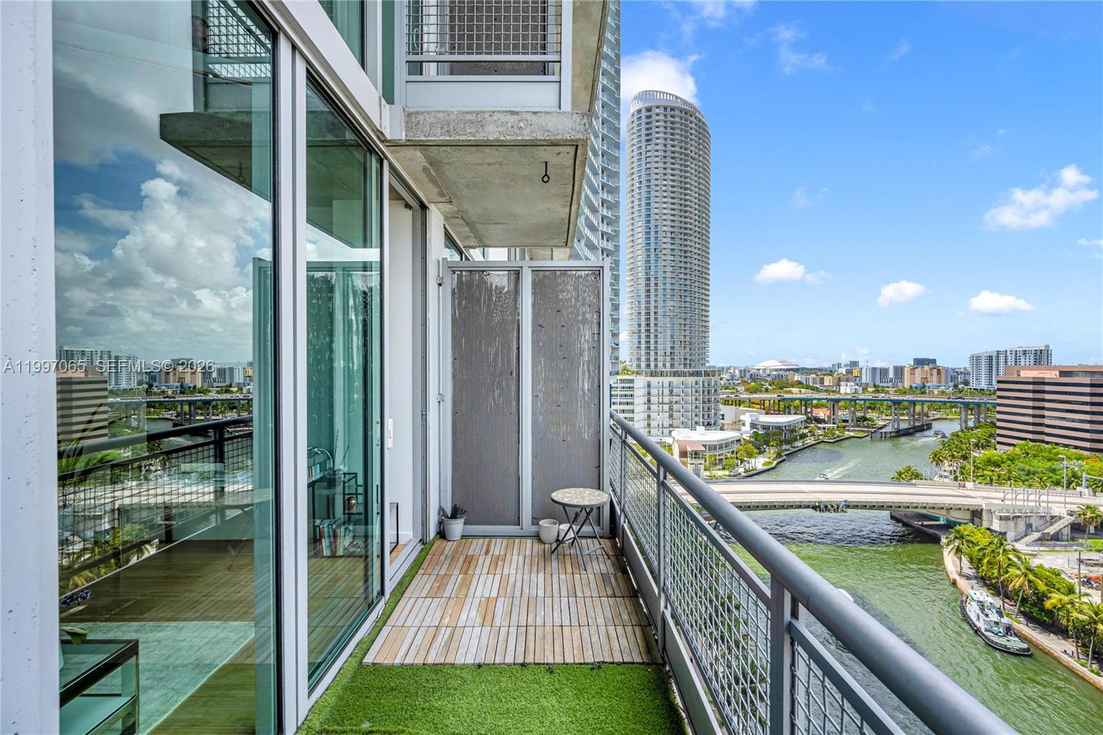 690 SW 1st Ct #1709, Miami FL 33130