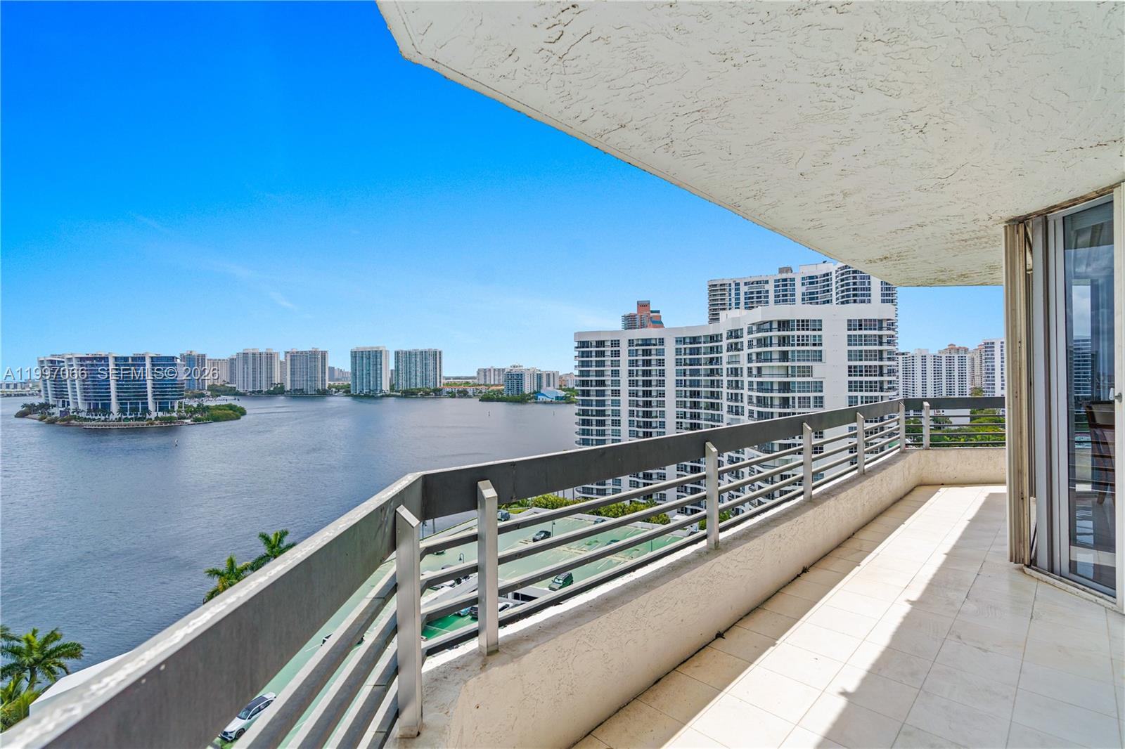 19101 NE 36th Ct #1605, Aventura FL 33180