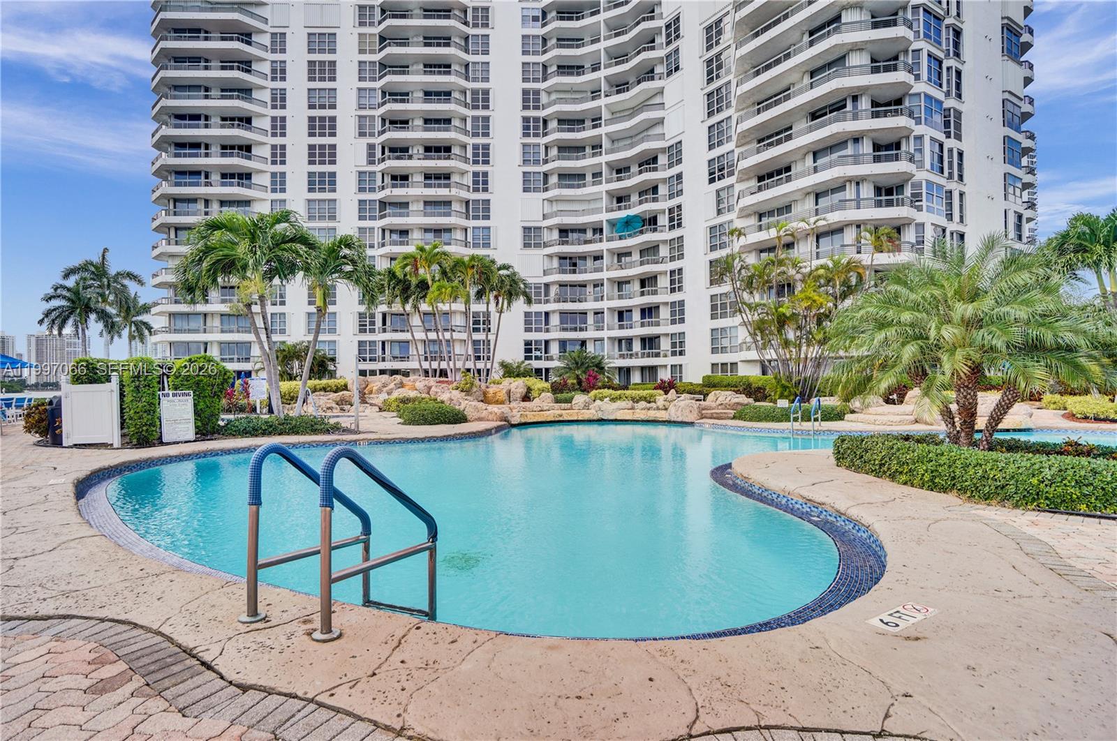 19101 NE 36th Ct #1605, Aventura FL 33180