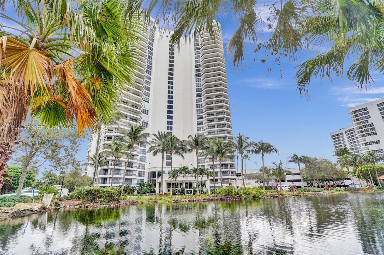 19101 NE 36th Ct #1605, Aventura FL 33180