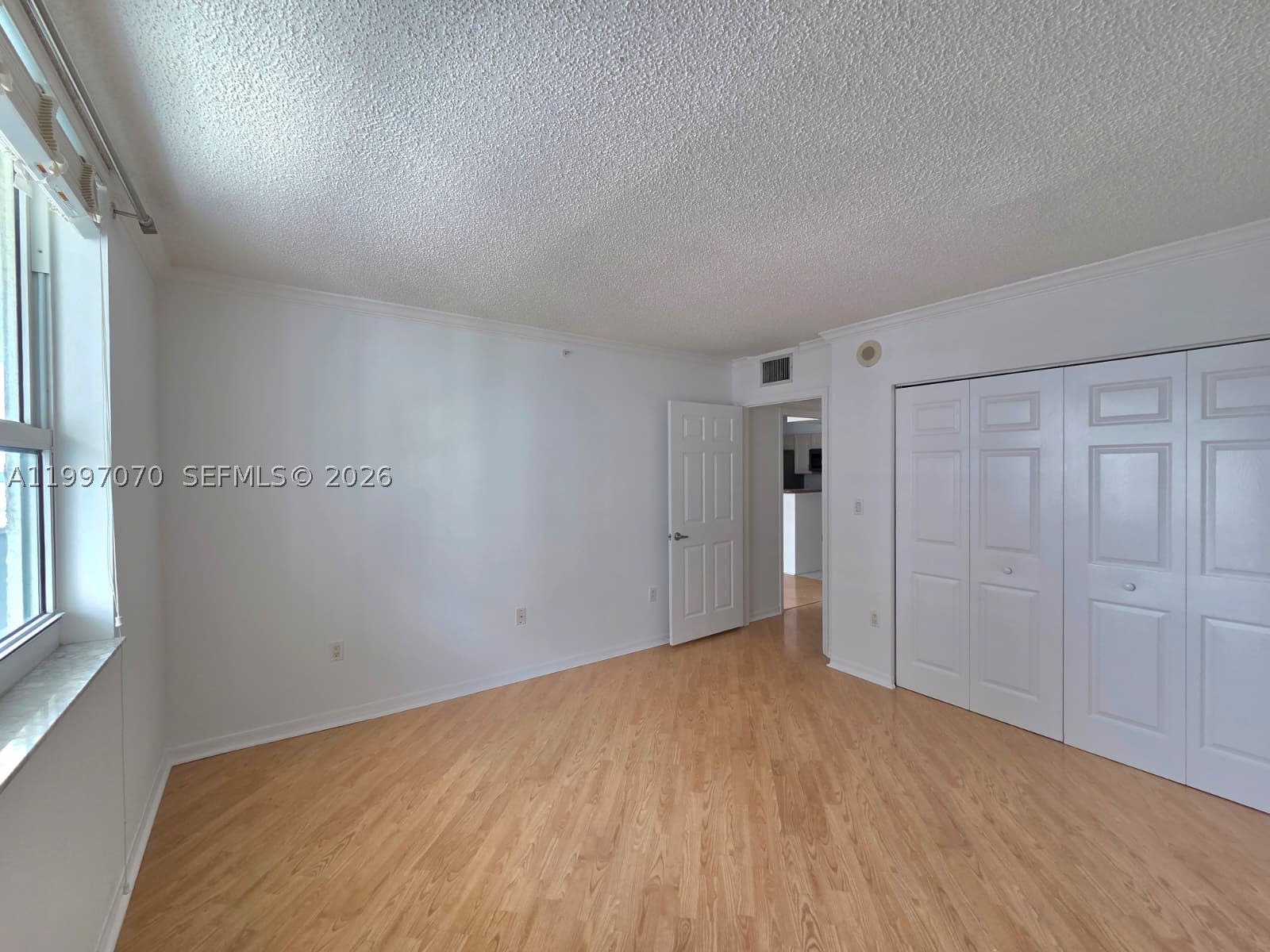 1155 Brickell Bay Dr #2006, Miami FL 33131