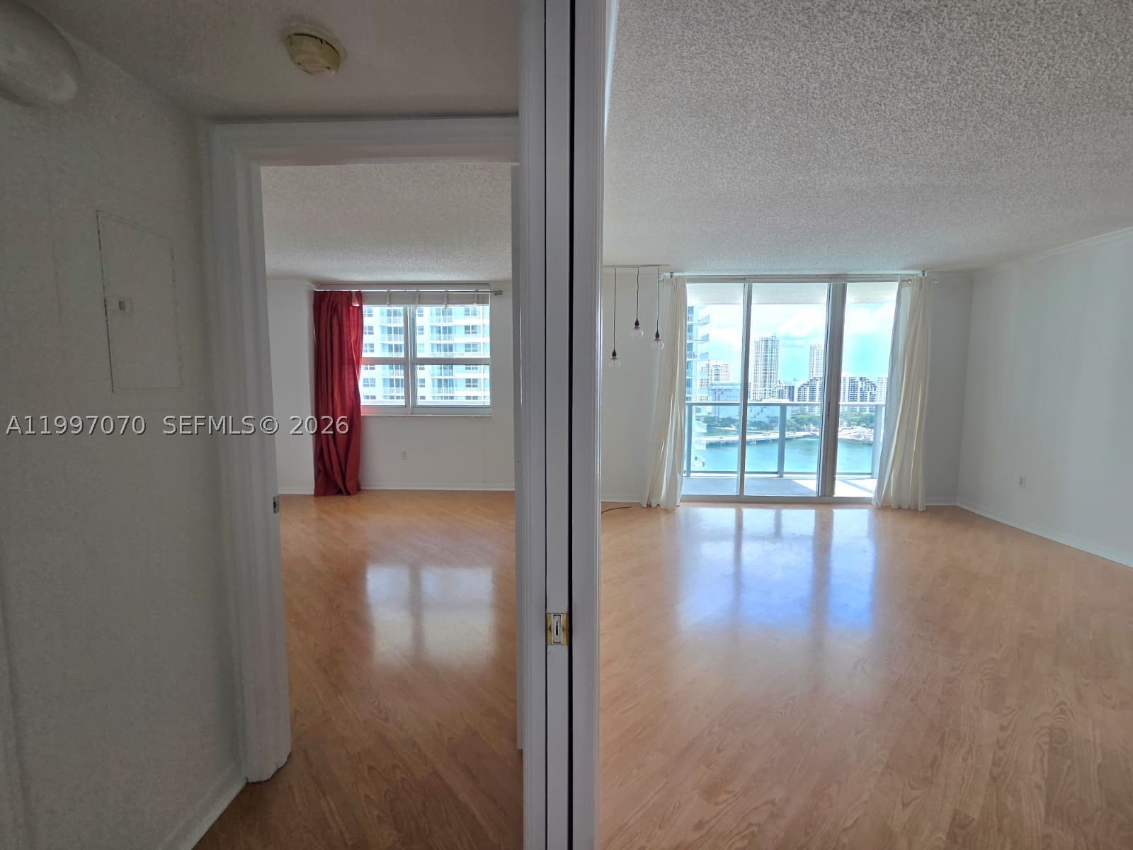 1155 Brickell Bay Dr #2006, Miami FL 33131