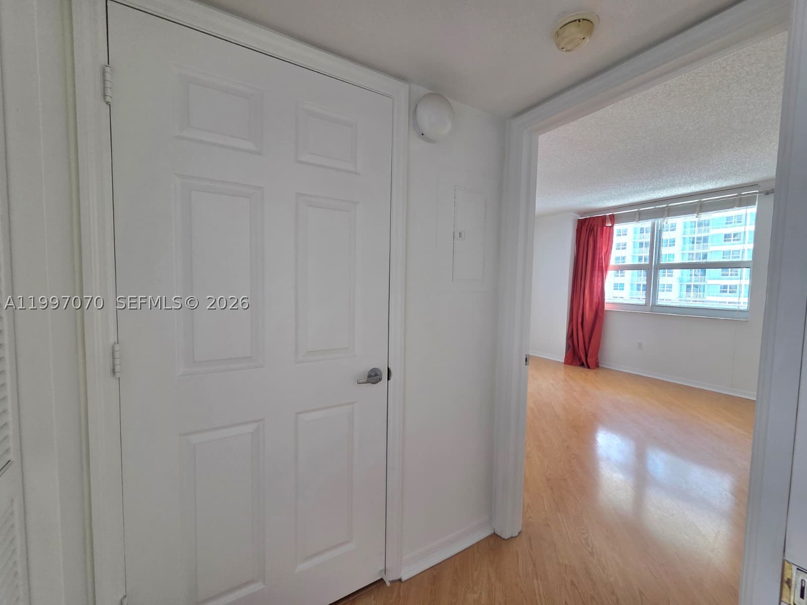 1155 Brickell Bay Dr #2006, Miami FL 33131
