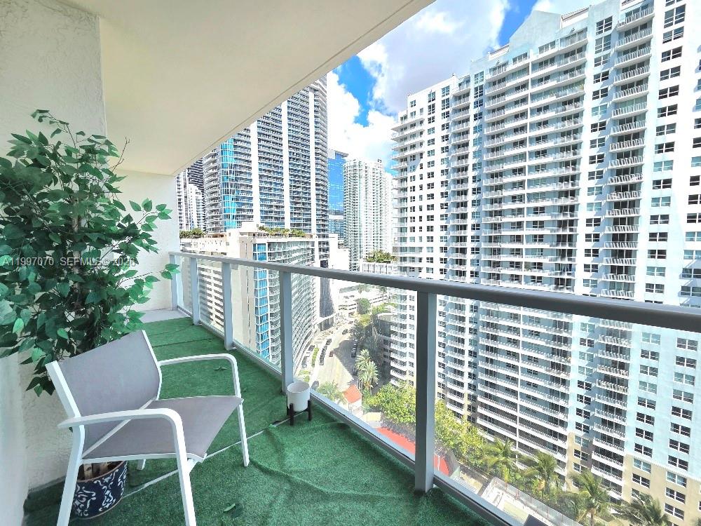 1155 Brickell Bay Dr #2006, Miami FL 33131