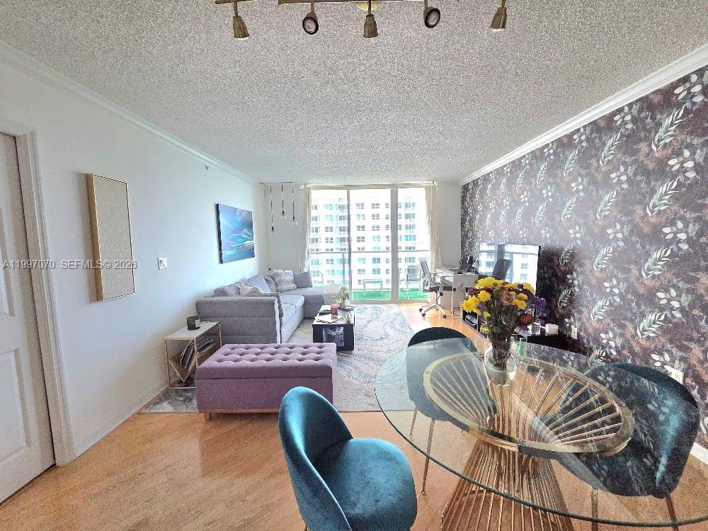 1155 Brickell Bay Dr #2006, Miami FL 33131