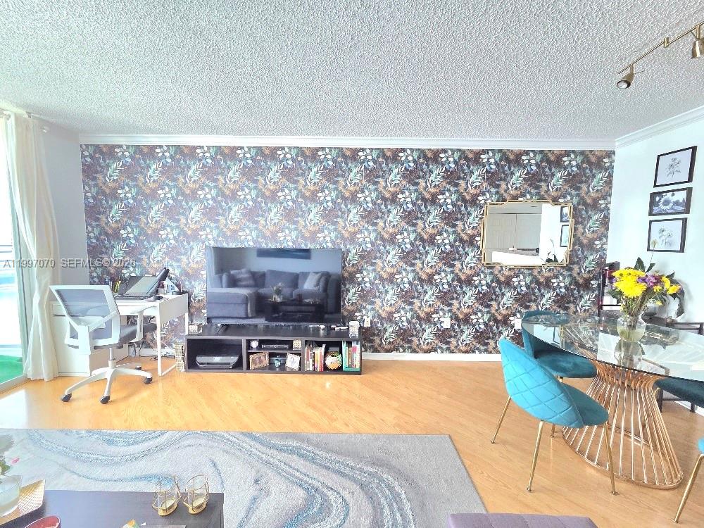 1155 Brickell Bay Dr #2006, Miami FL 33131