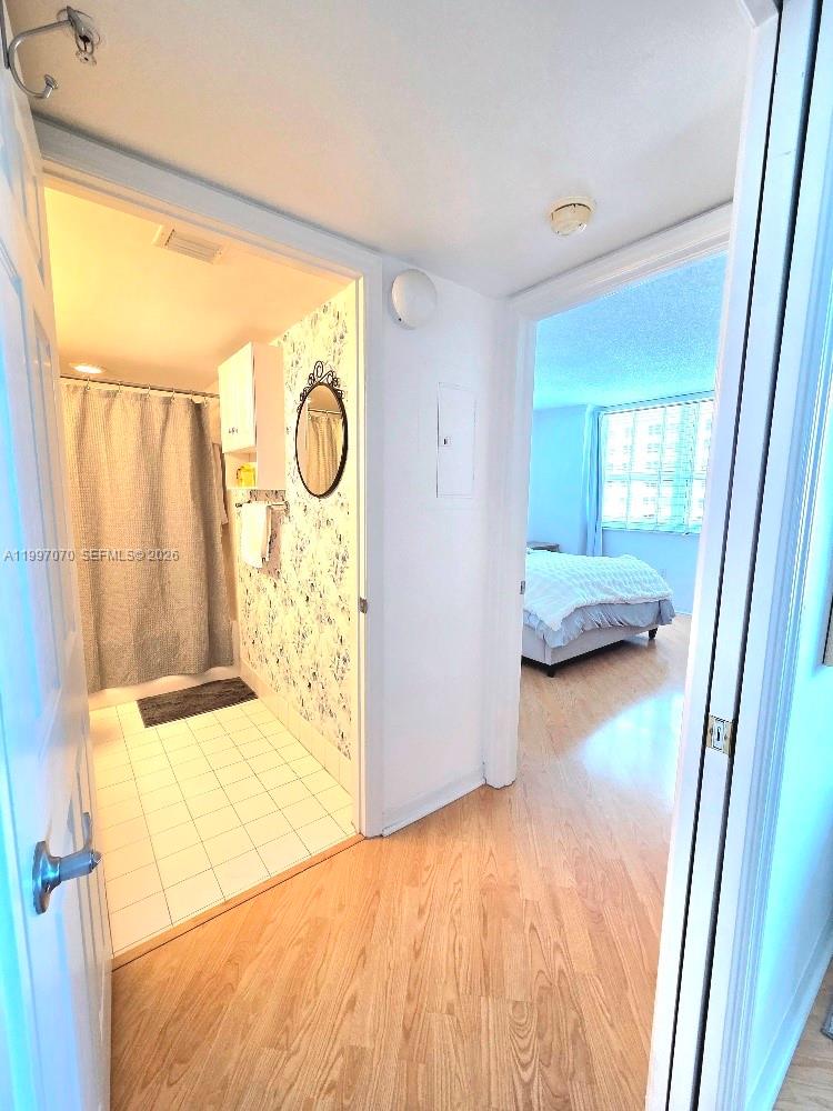1155 Brickell Bay Dr #2006, Miami FL 33131