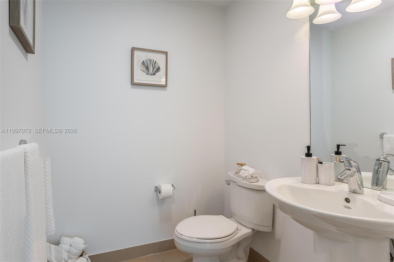 300 S Biscayne Blvd #T-3607, Miami FL 33131
