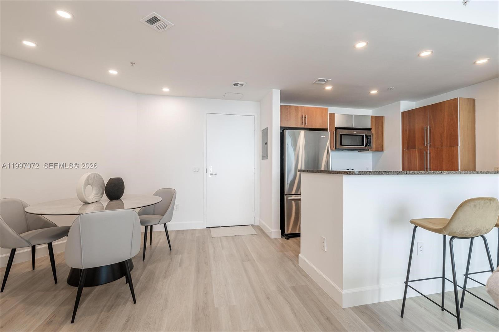 300 S Biscayne Blvd #T-3607, Miami FL 33131