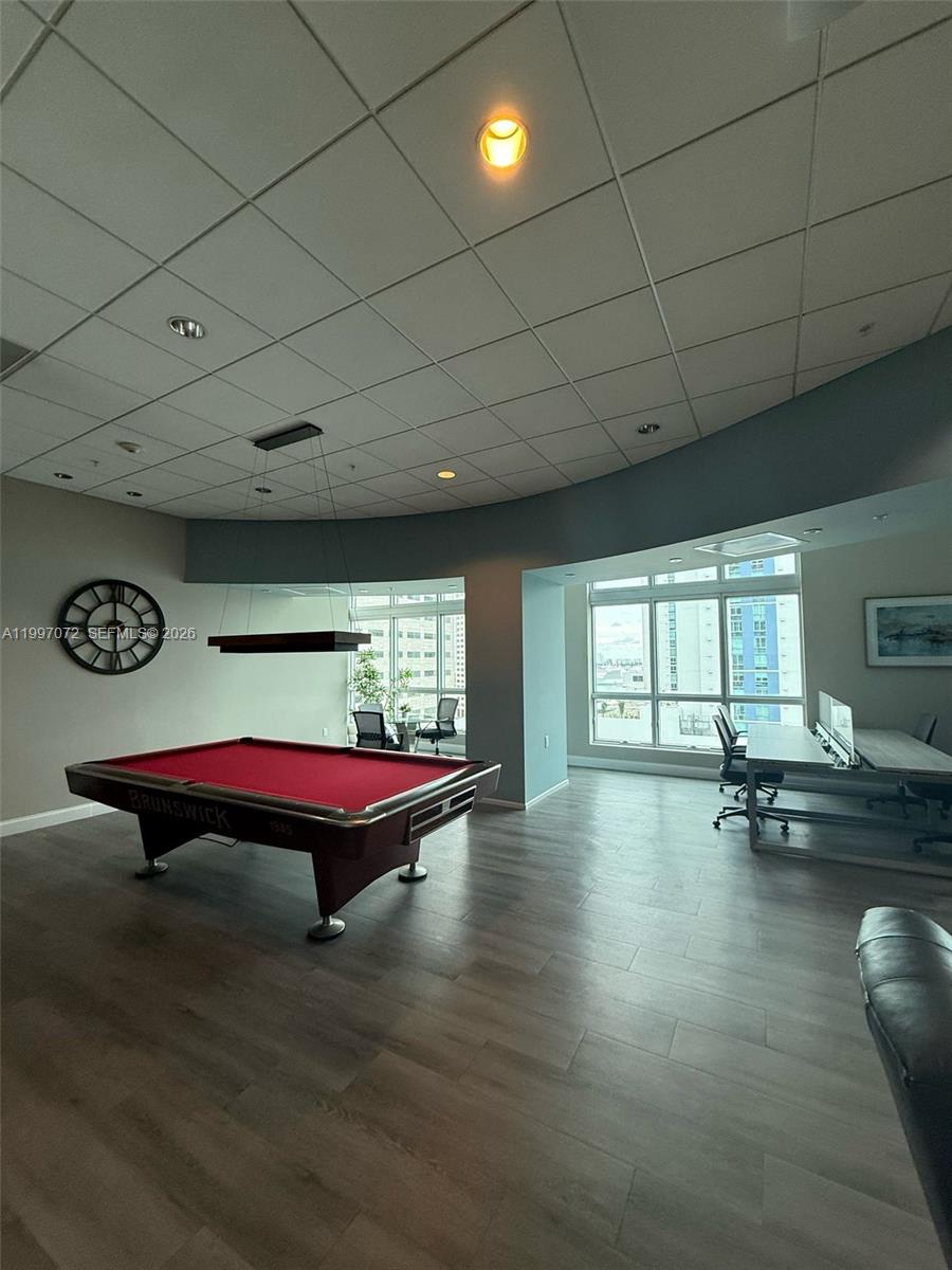 300 S Biscayne Blvd #T-3607, Miami FL 33131