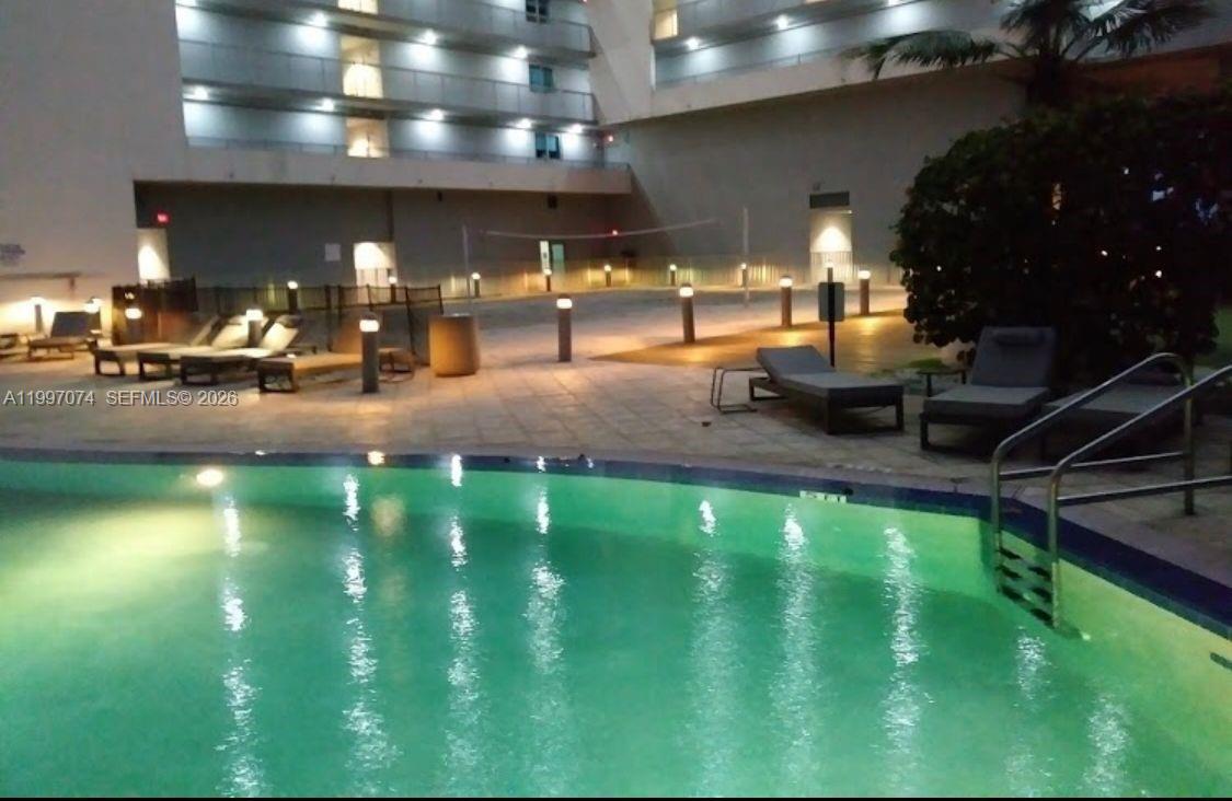 888 Biscayne Blvd #1810, Miami FL 33132
