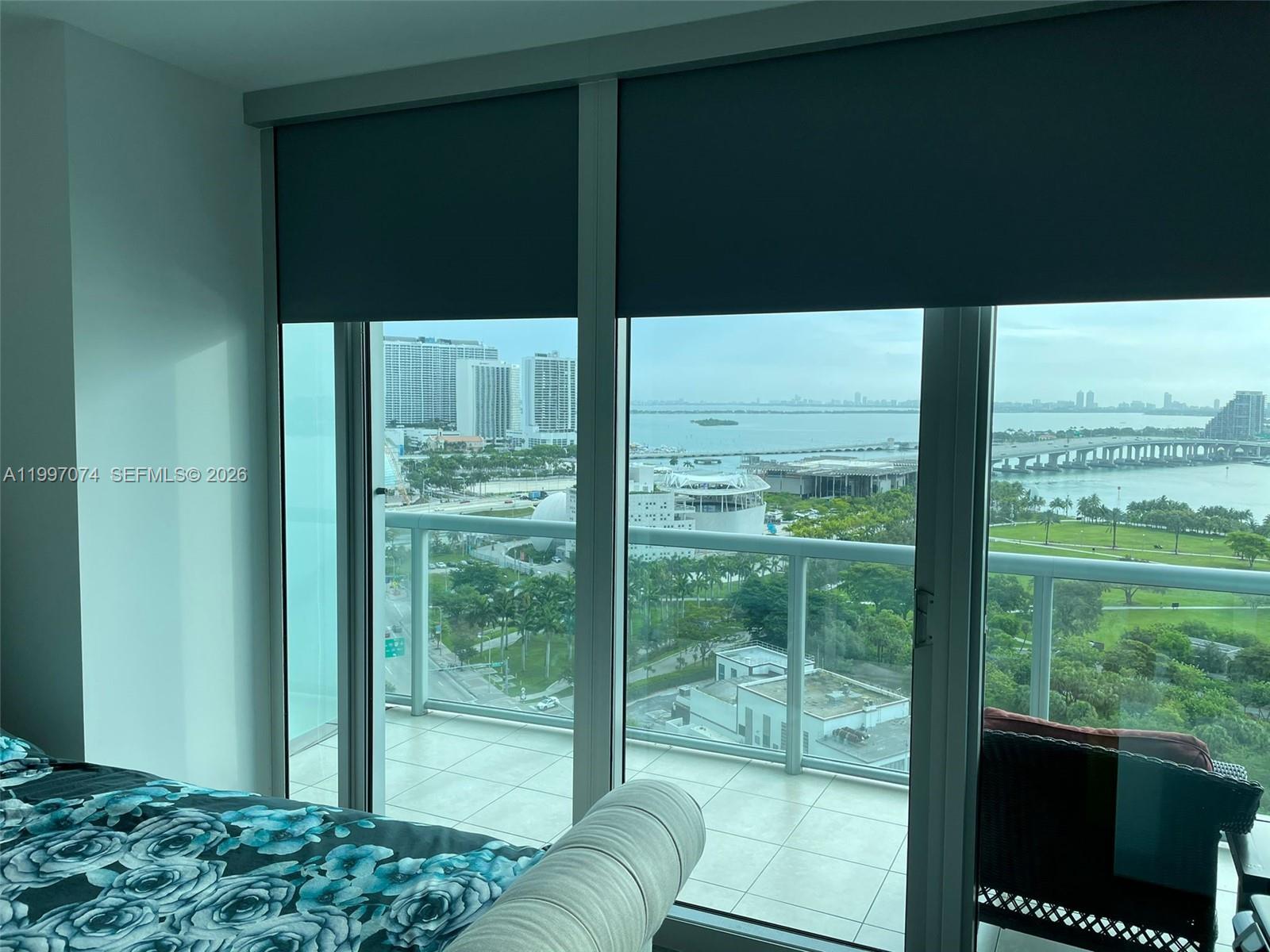 888 Biscayne Blvd #1810, Miami FL 33132