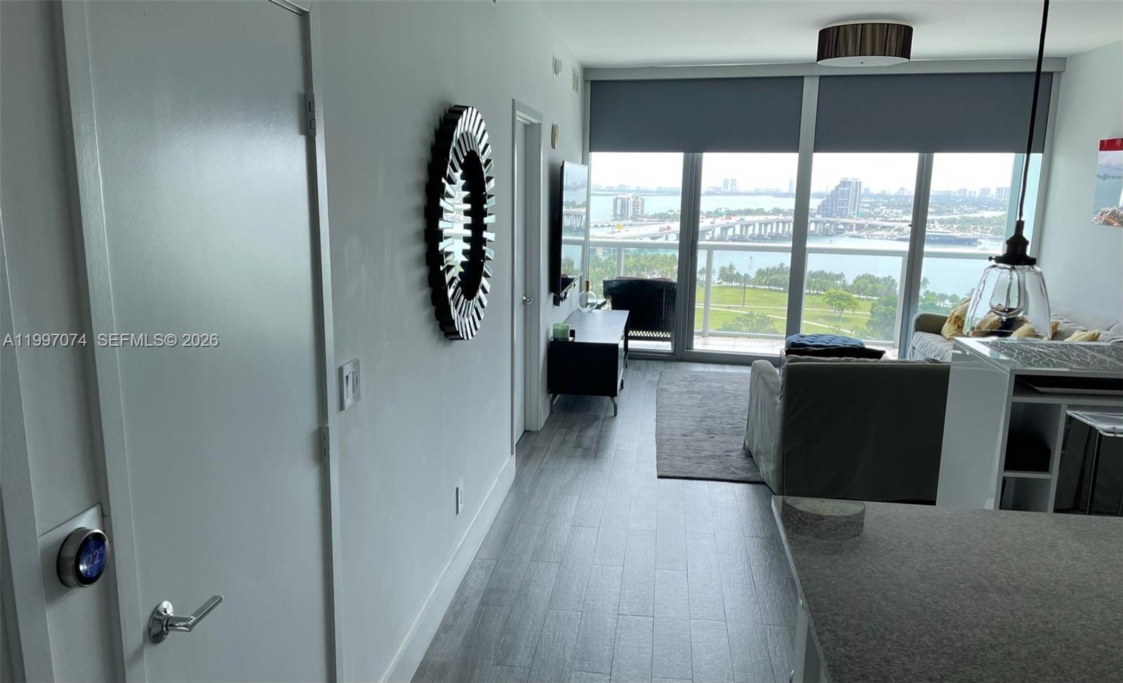888 Biscayne Blvd #1810, Miami FL 33132