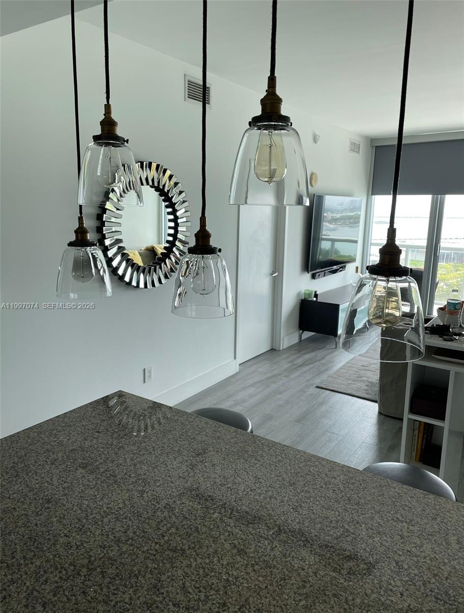 888 Biscayne Blvd #1810, Miami FL 33132