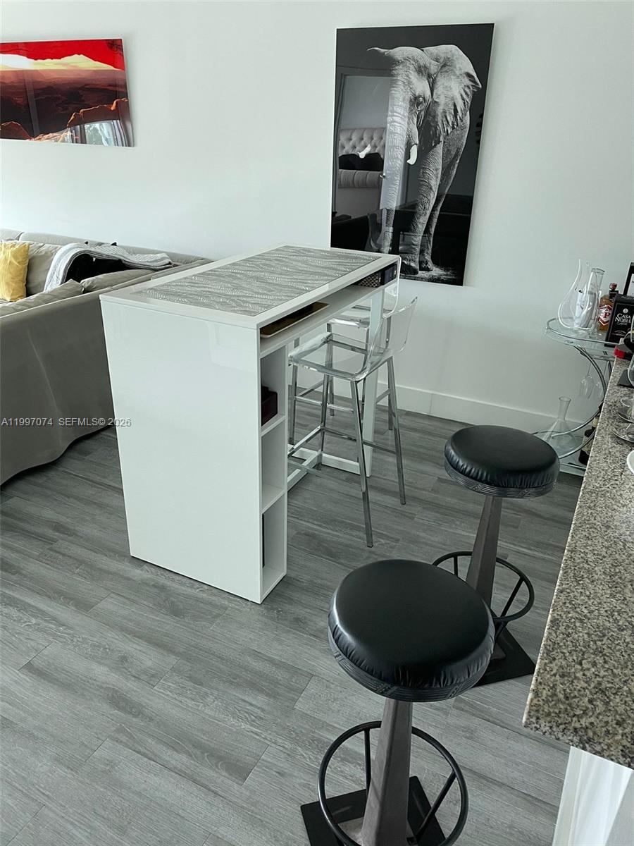 888 Biscayne Blvd #1810, Miami FL 33132