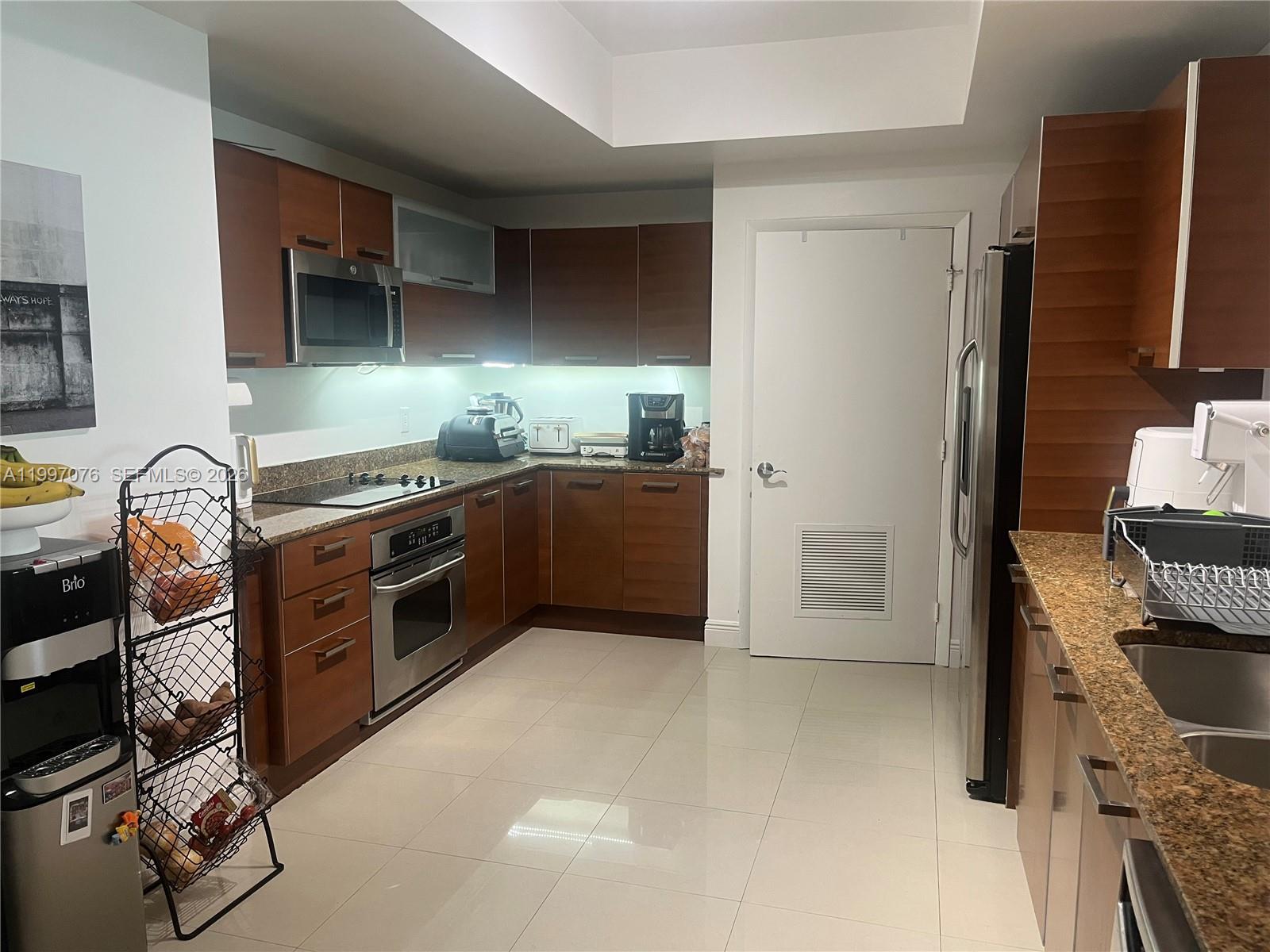 3330 NE 190th St #1615, Aventura FL 33180