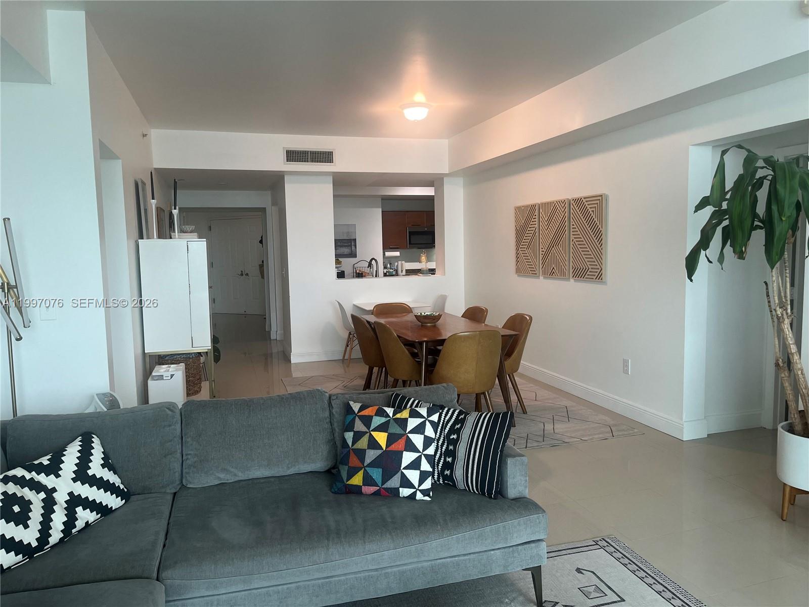 3330 NE 190th St #1615, Aventura FL 33180