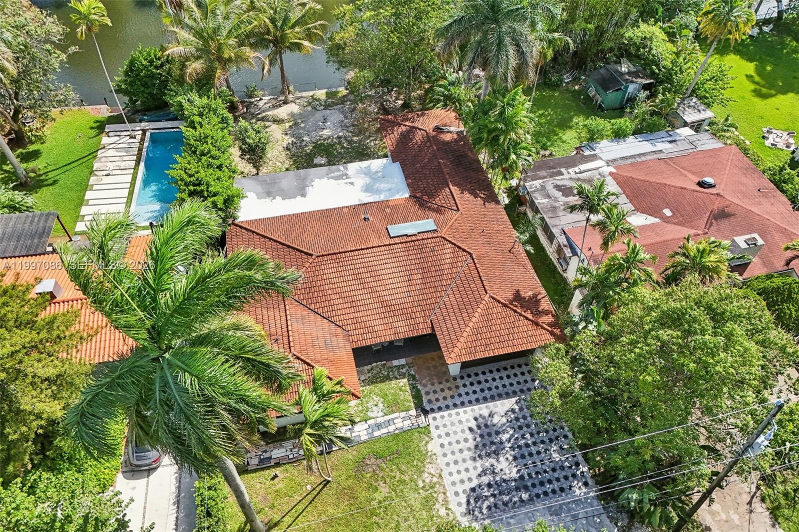 314 NE 85th St, El Portal FL 33138