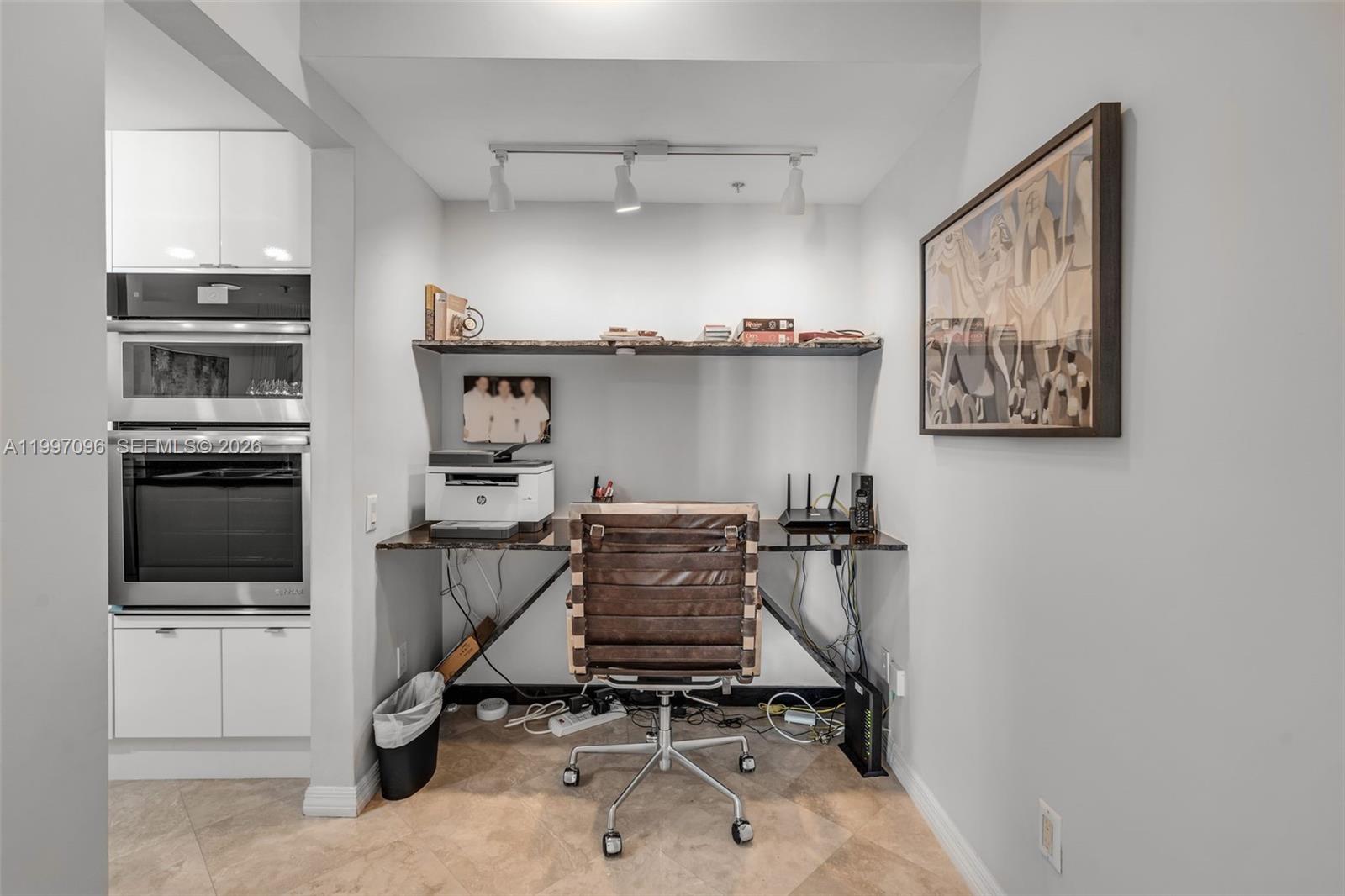 1500 Ocean Dr #PH-05, Miami Beach FL 33139