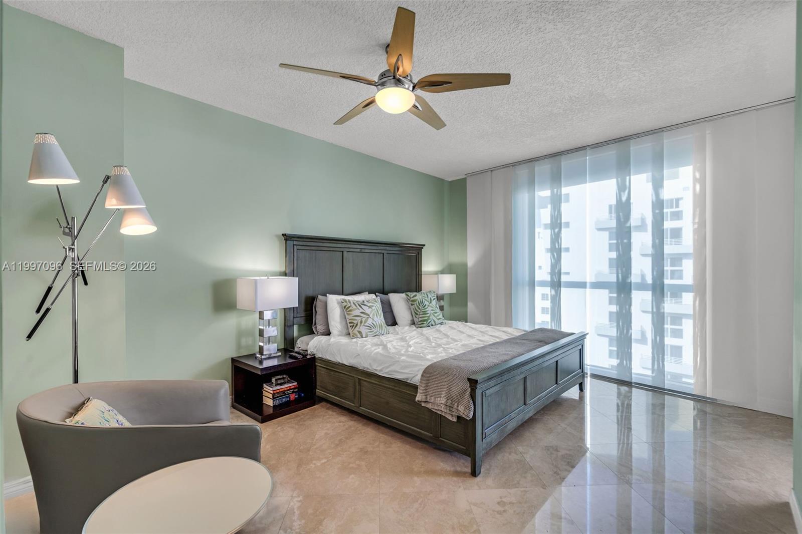 1500 Ocean Dr #PH-05, Miami Beach FL 33139