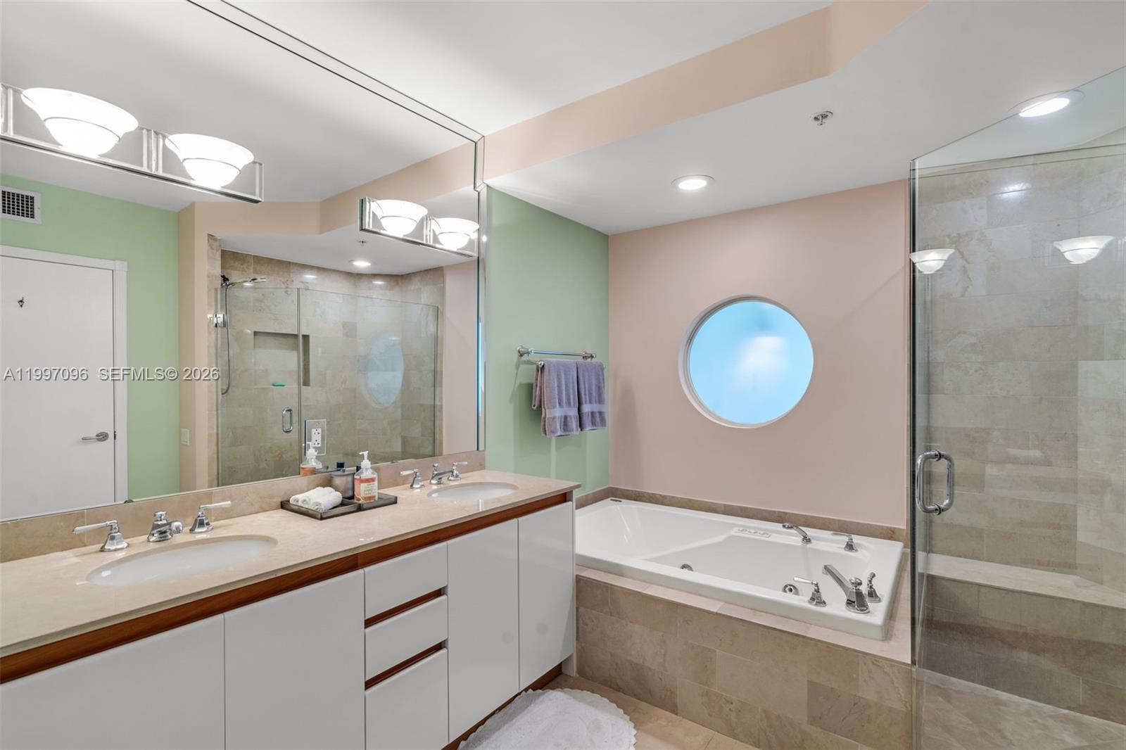 1500 Ocean Dr #PH-05, Miami Beach FL 33139