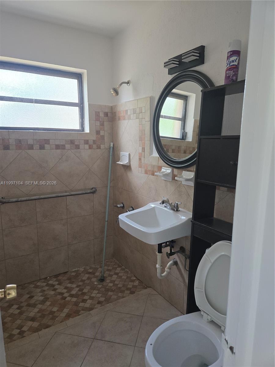 7840 SW 23rd St, Miami FL 33155