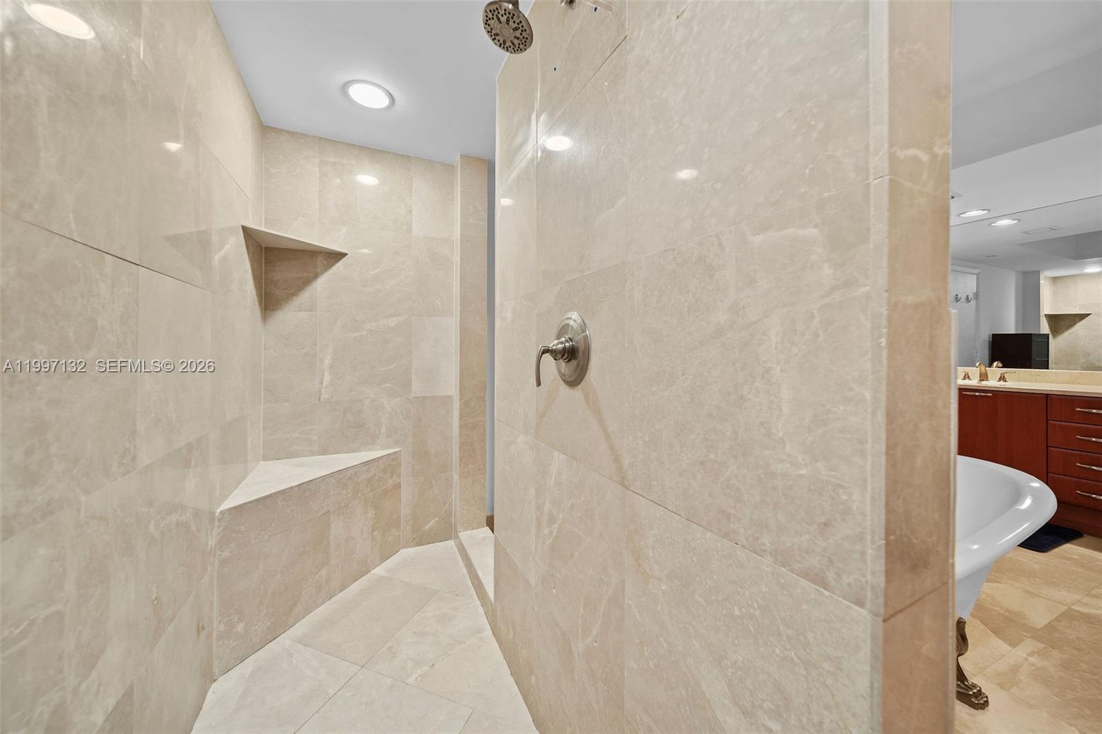 3301 NE 183rd St #2606, Aventura FL 33160