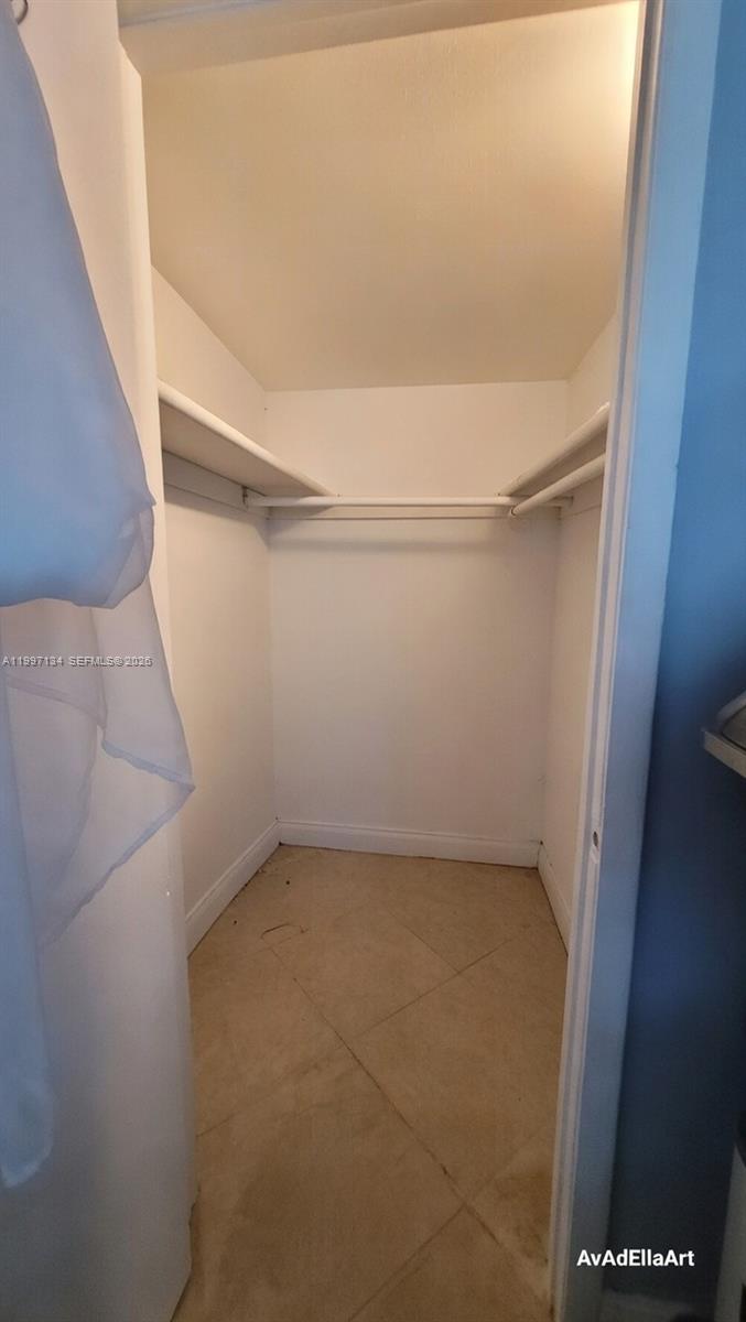 1400 NE 54th St #102, Fort Lauderdale FL 33334