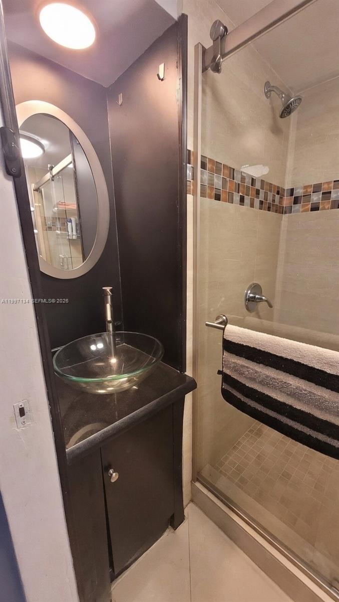 1400 NE 54th St #102, Fort Lauderdale FL 33334