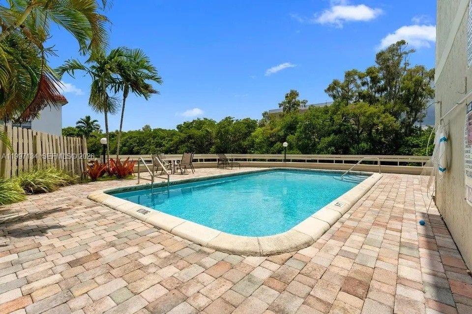 1400 NE 54th St #102, Fort Lauderdale FL 33334