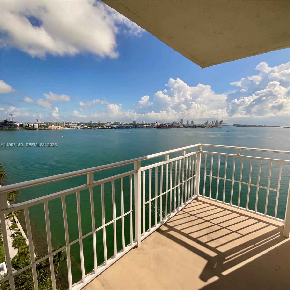 770 Claughton Island Dr #1715, Miami FL 33131