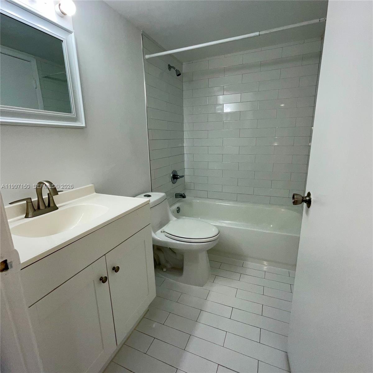 770 Claughton Island Dr #1715, Miami FL 33131
