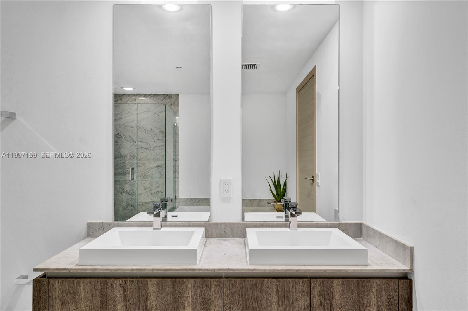 801 S Miami Ave #1106, Miami FL 33130