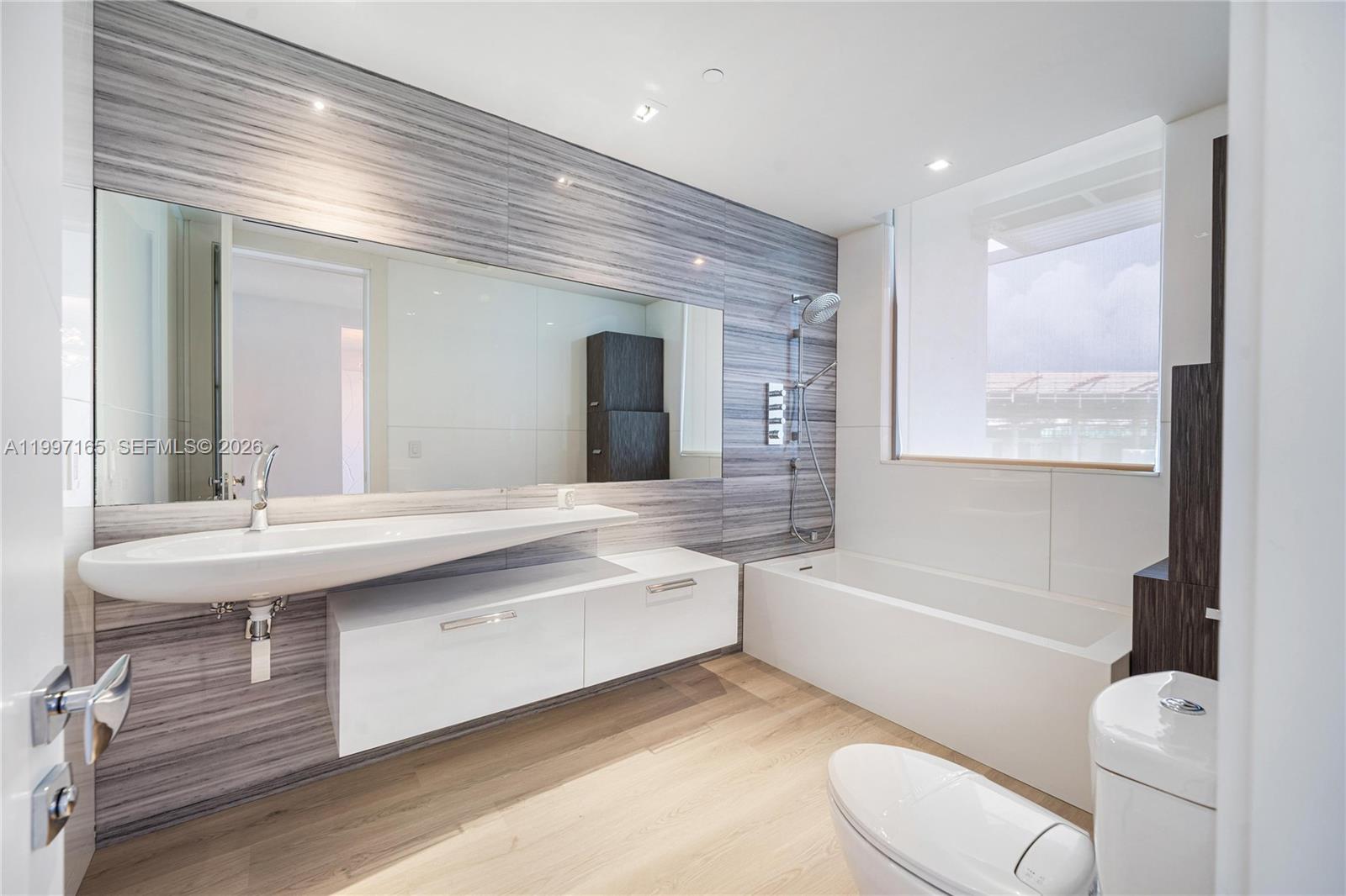 5959 Collins Ave #705, Miami Beach FL 33140
