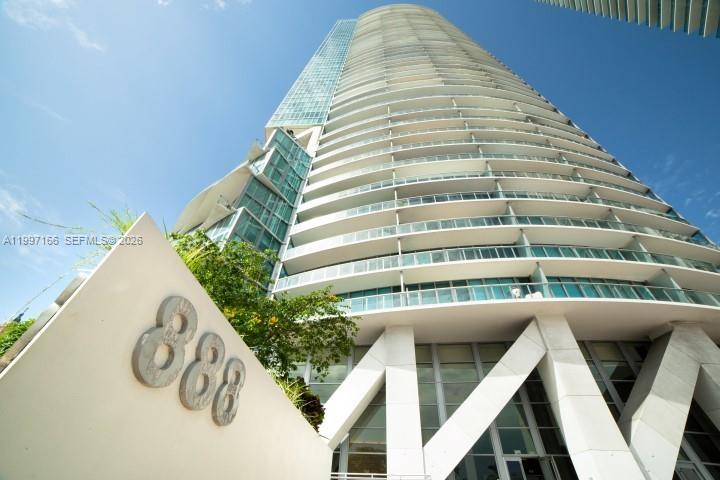 888 Biscayne Blvd #2211, Miami FL 33132