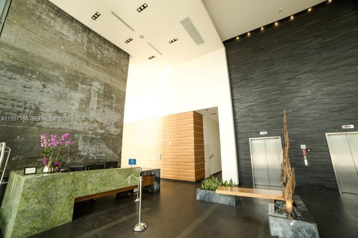 888 Biscayne Blvd #2211, Miami FL 33132