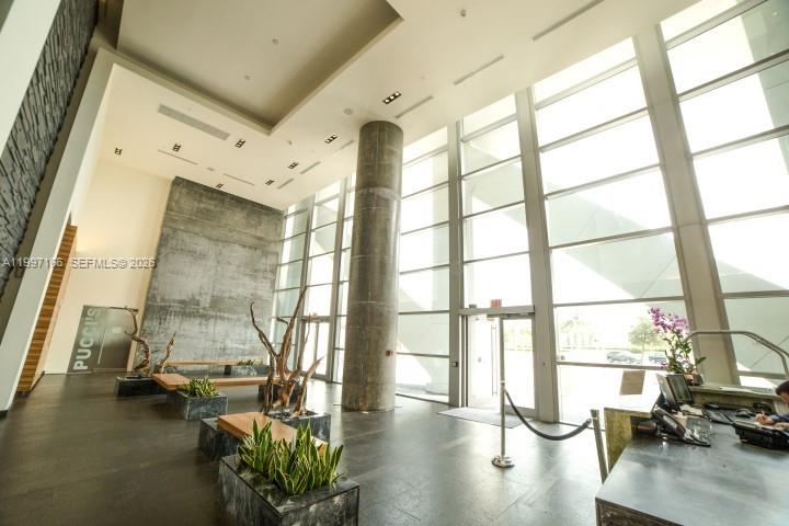888 Biscayne Blvd #2211, Miami FL 33132
