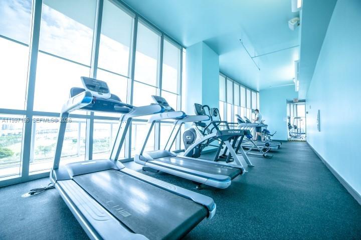 888 Biscayne Blvd #2211, Miami FL 33132