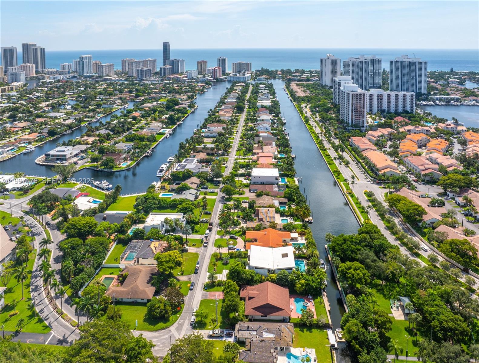 521 Holiday Dr, Hallandale Beach FL 33009