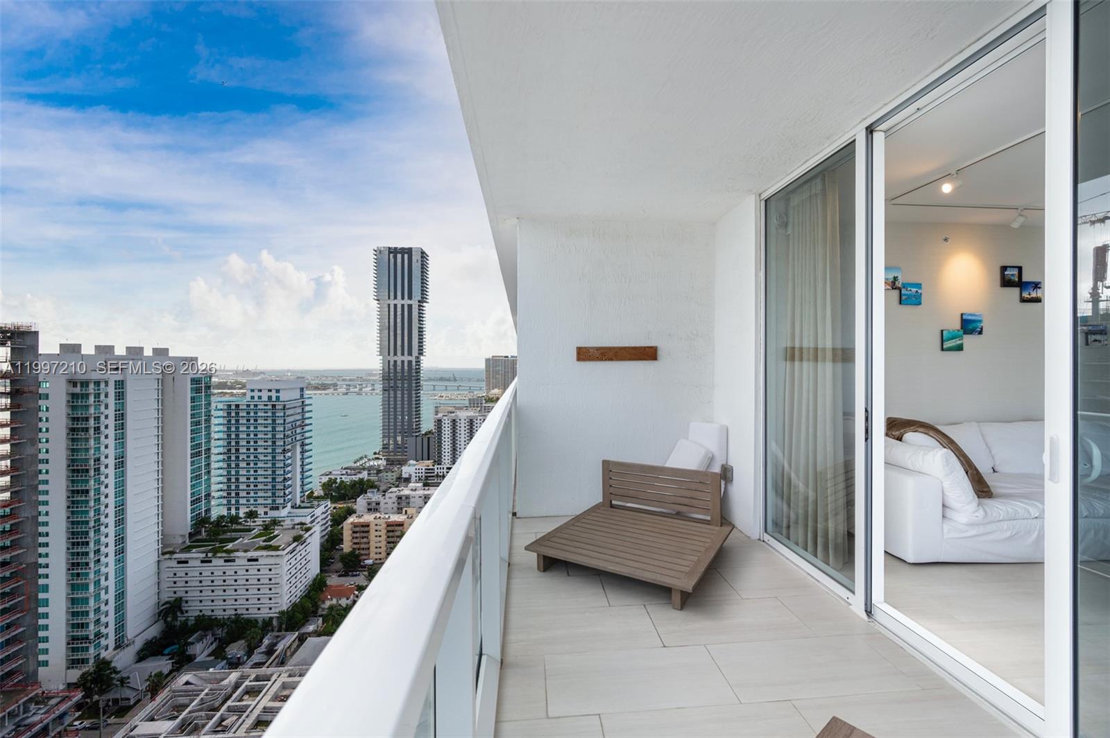 600 NE 27th St #3201, Miami FL 33137