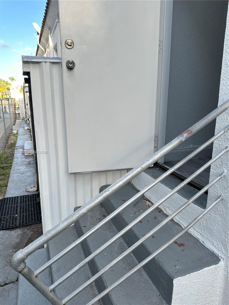 8401 Crespi Blvd #3, Miami Beach FL 33141