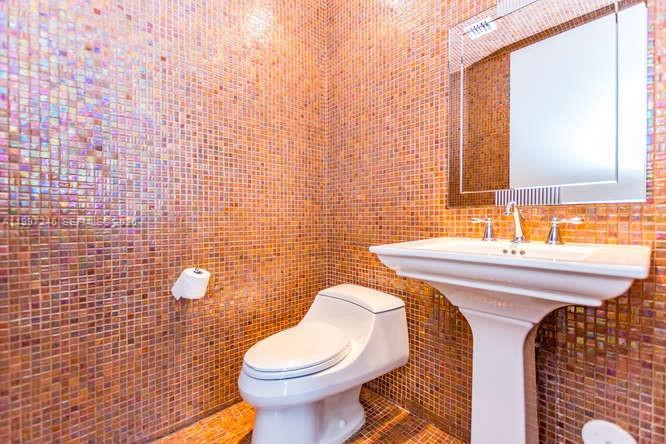 100 S Pointe Dr #3101, Miami Beach FL 33139