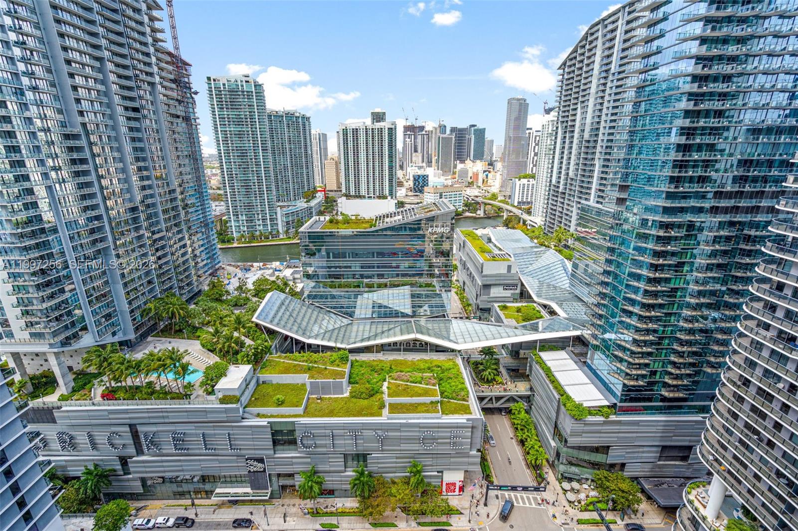 45 SW 9th St #2910, Miami FL 33130