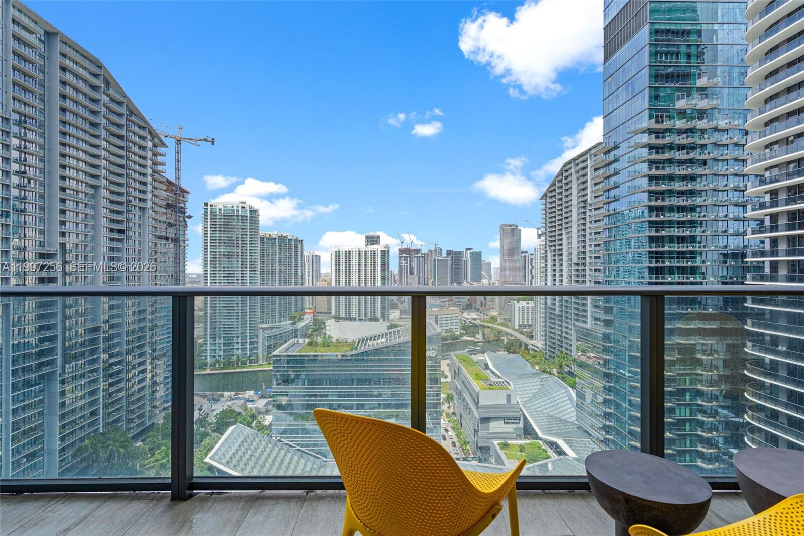 45 SW 9th St #2910, Miami FL 33130