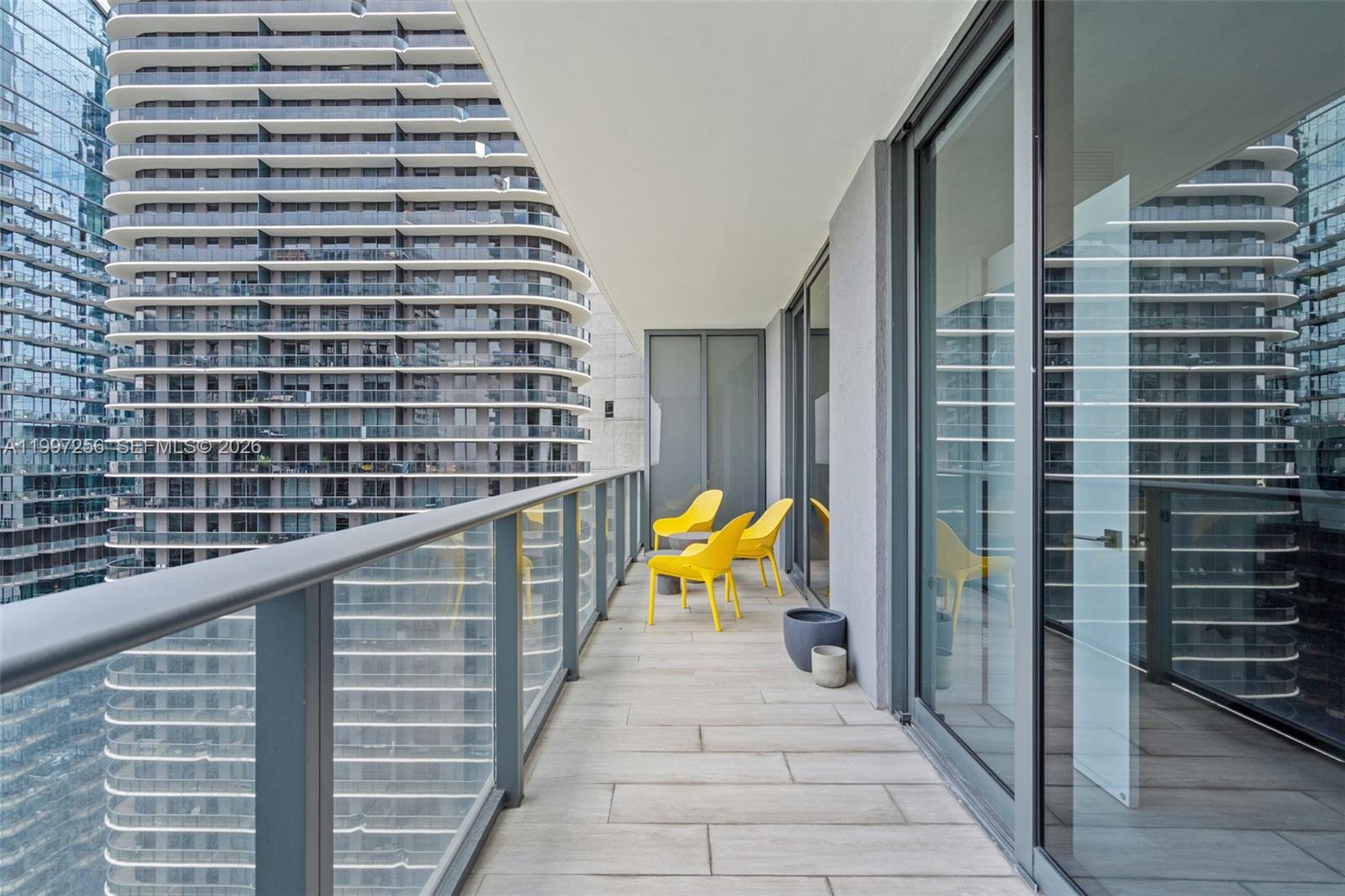 45 SW 9th St #2910, Miami FL 33130