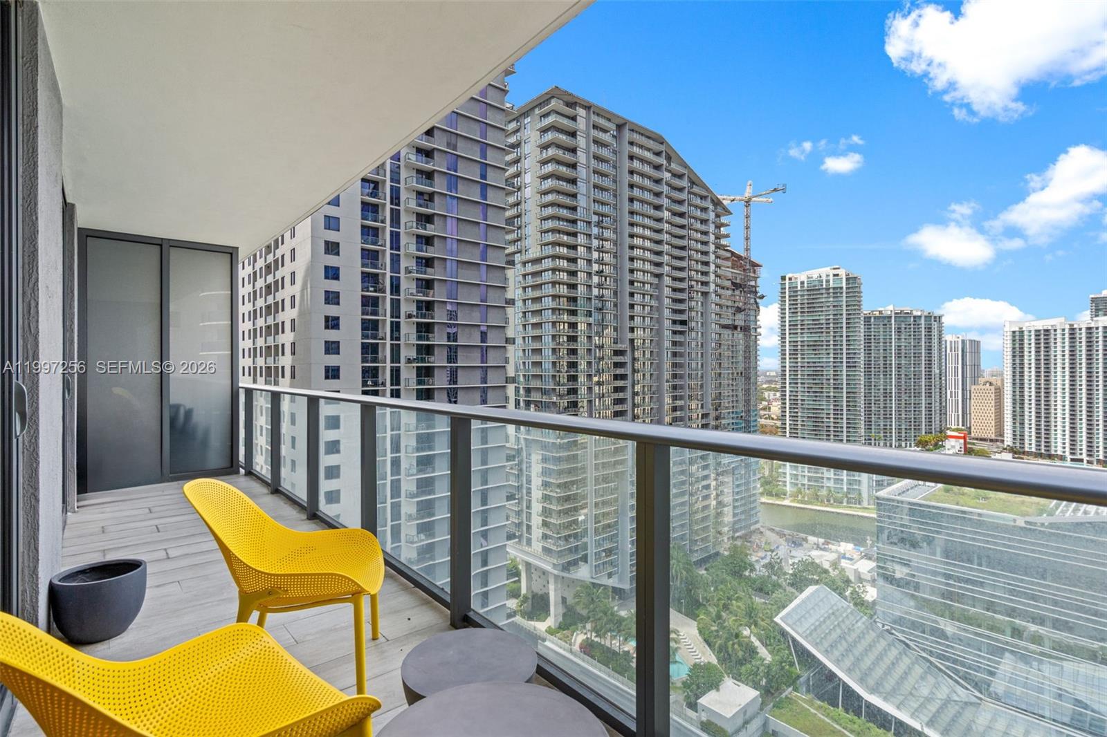 45 SW 9th St #2910, Miami FL 33130