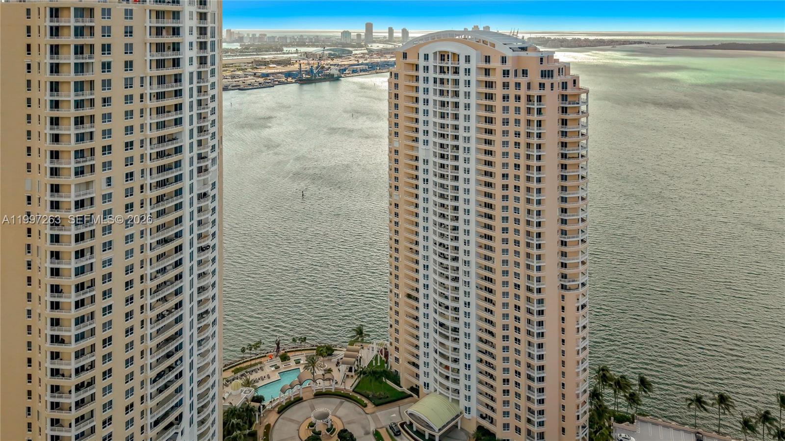 808 Brickell Key Dr #2002, Miami FL 33131